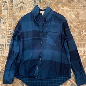 Cloth & Stone blue plaid button down shirt